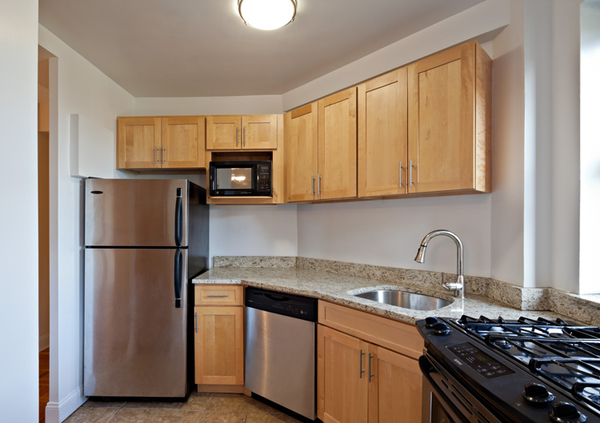 Compassrock Real Estate Llc Awarded Management Of 13 Apartment Communities In New Markets Brings Compassrock S Portfolio To 26 000 Apartment Units