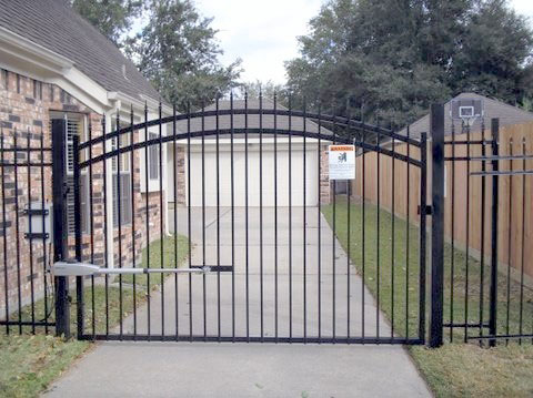 Looking To Make Your Home Or Business More Secure Houston Fence Company Summit Fence North Has A New Website Just For You