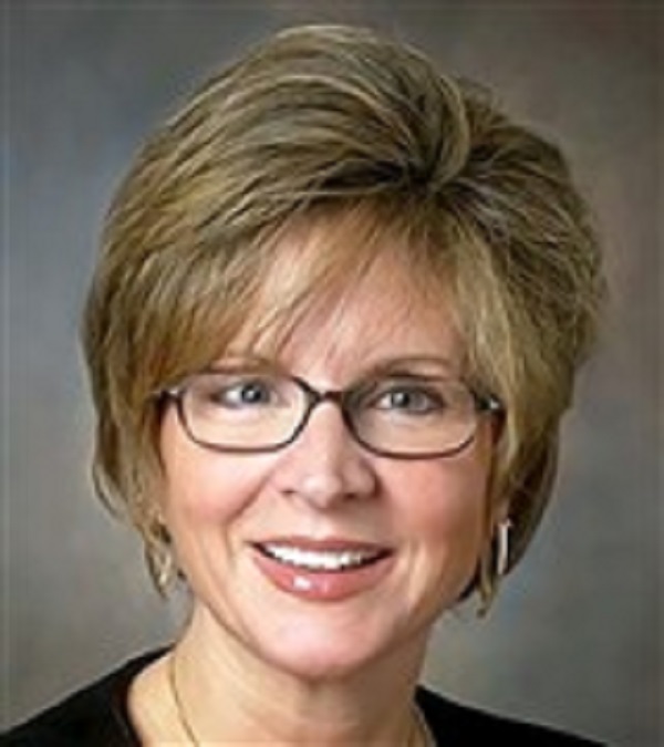 Jimmi Carole Hatton Kolpek, PharmD, Presented with the Albert Nelson