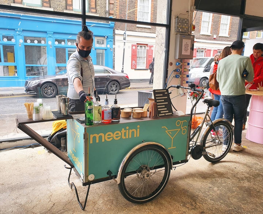 Meet Up For A Martini Party In The Park With Cocktails On Wheels