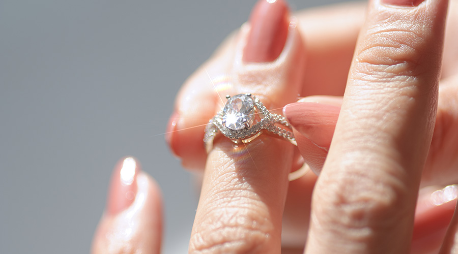 Hatton Garden Engagement Rings and Diamond Jewellery Trends - Shining  Diamonds®