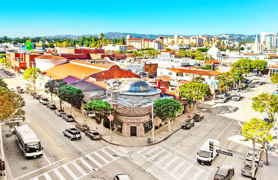 WESTMAC COMMERCIAL BROKERAGE COMPANY COMPLETES $6.2 MILLION SALE IN WESTWOOD VILLAGE