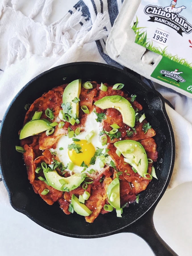 Food Blogger, Jess, Features Chino Valley Ranchers’ Organic Eggs in Flavorful Chilaquiles Recipe