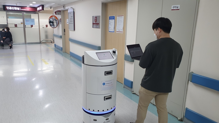 [Korea Contactless Technology] AI-based Autonomous Driving Robot Establishment of Quarantine Facility Goods Transport Service