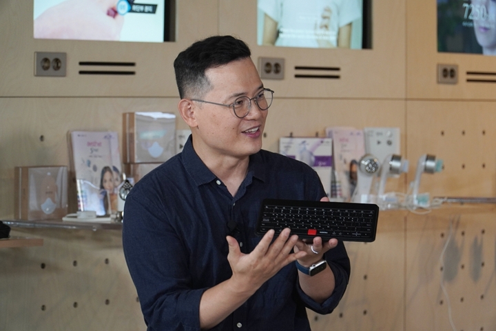 [Pangyo Global Media Meet Up] Mokibo introduces ‘Fusion Keyboard’ with an integrated touchpad at the September 2022 Pangyo Monthly Online Meet Up… “Comes with a unique input device!”