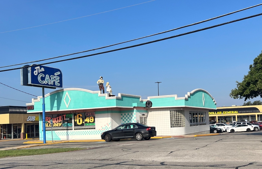 Haltom City Iconic Restaurant Sells in Declining Corridor with 29% Vacancy Rate