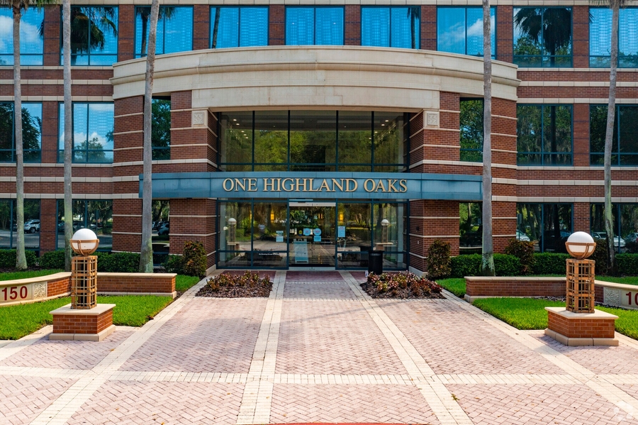 Debt fund Urban Bay Financial moves headquarters to Highland Oaks Office Park in Tampa, Florida