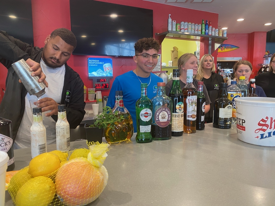 AI vs. Human Bartenders: Local Bartending School’s Research Reveals Surprising Insights