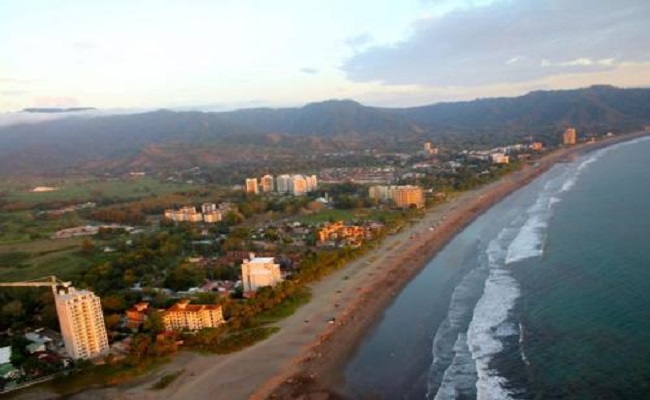 Tropical Paradise Awaits: Prime Surf Town Hotel in Jaco, Costa Rica Hits the Market for $2.8 Million – Negotiable!