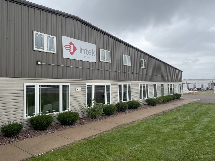 Intek Plastics Acquires a Large Wisconsin Plastics Extruder