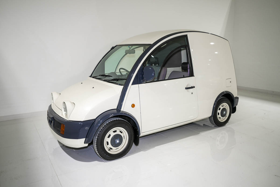 1989 Nissan S-Cargo: The Whimsical Retro Van You Didn’t Know You Needed