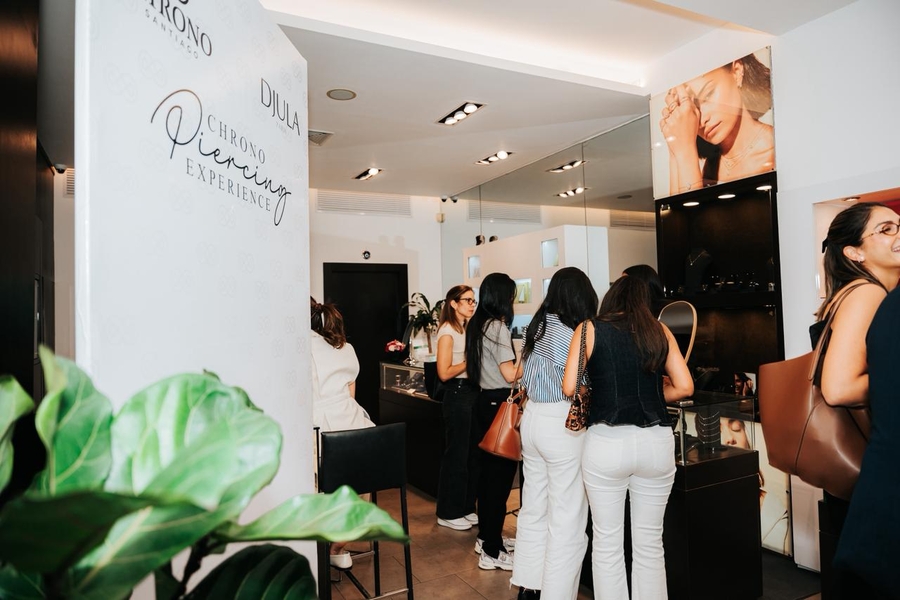 Chrono Piercing Experience: An Intimate Experience of Style and Self-Expression