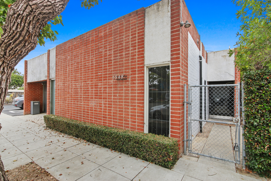 WESTMAC COMMERCIAL BROKERAGE COMPANY ARRANGES $3,225,000 SALE IN SANTA MONICA, CA