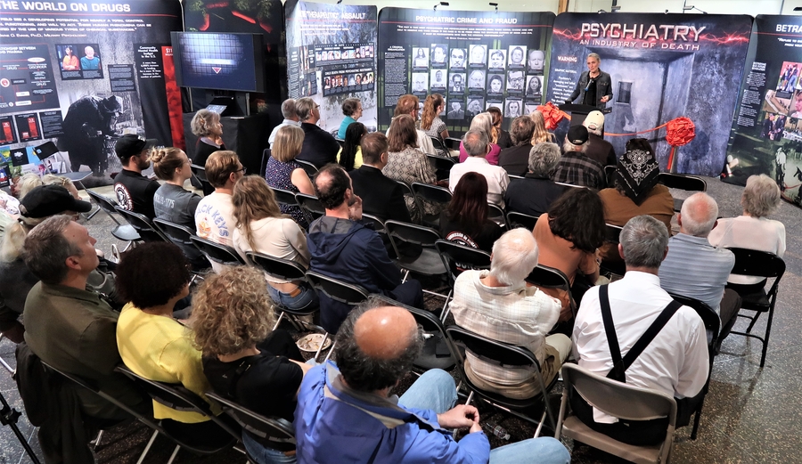 Citizens Commission on Human Rights Seattle Opens Educational Exhibit to Packed Crowd